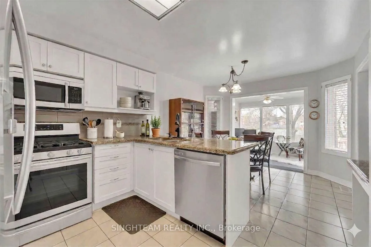 Photo 32 of 85 Cityview Circle, Barrie, Holly — HOMEH