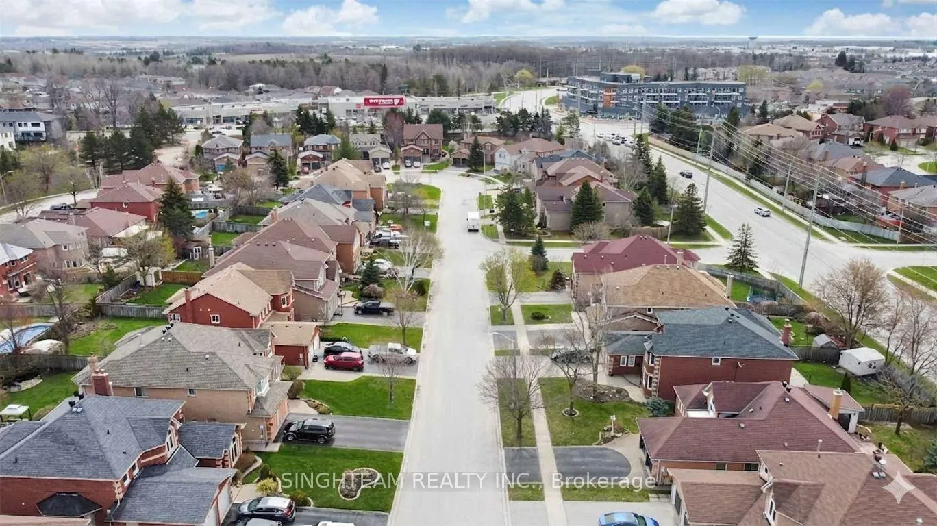 Photo 48 of 85 Cityview Circle, Barrie, Holly — HOMEH