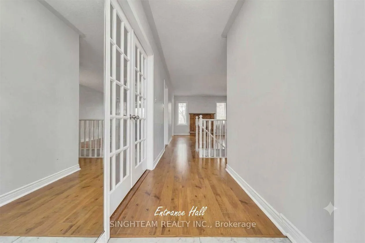 Photo 5 of 85 Cityview Circle, Barrie, Holly — HOMEH