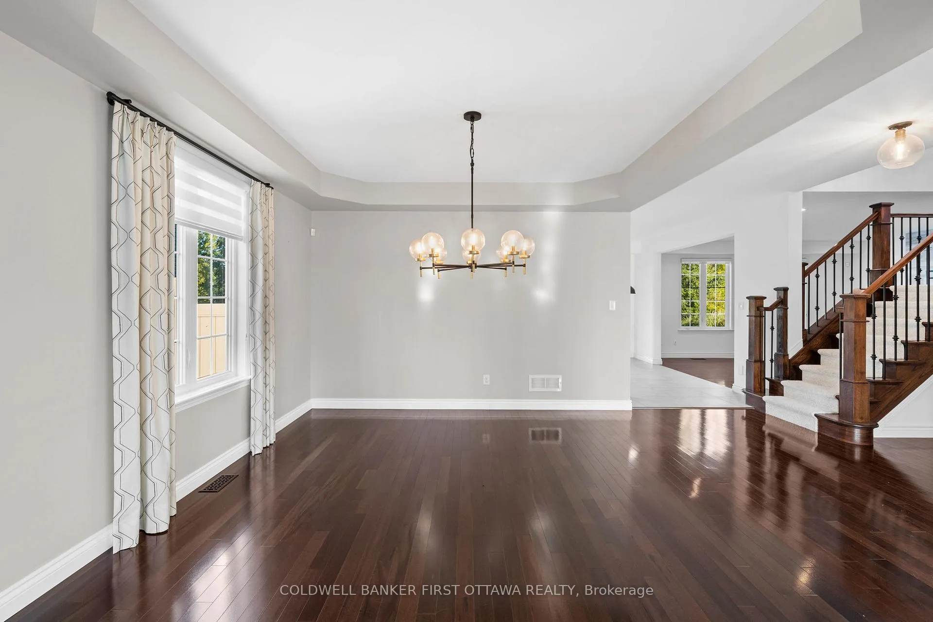 Photo 5 of 441 Blackleaf Drive, Ottawa, Barrhaven - Stonebridge — HOMEH