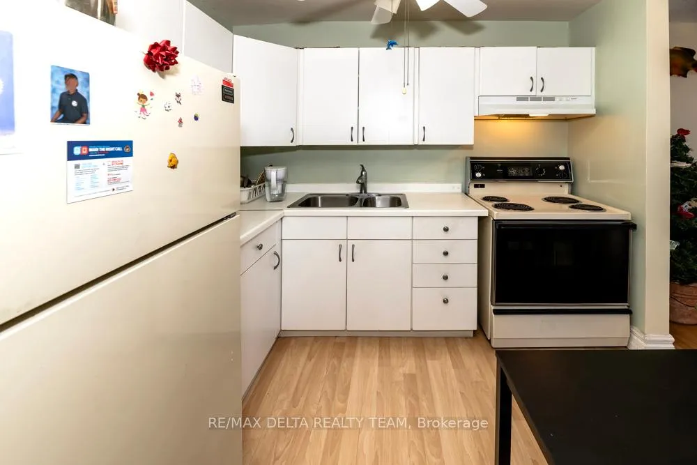 Photo 8 of Unit 402, 2000 Jasmine Crescent, Ottawa, Beacon Hill South — HOMEH