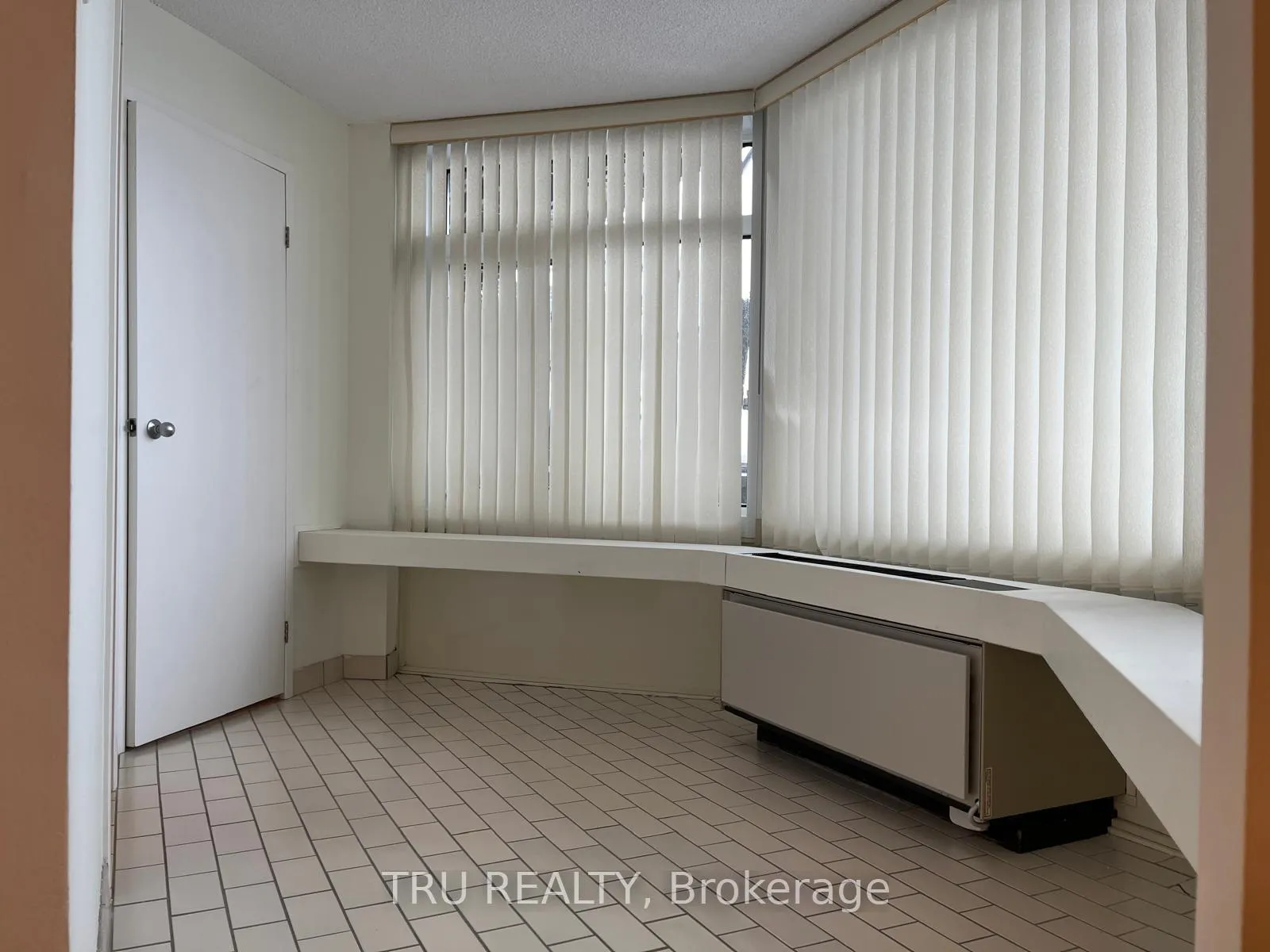 Photo 10 of Unit 609, 1025 Grenon Avenue, Ottawa, Fairfield Heights — HOMEH