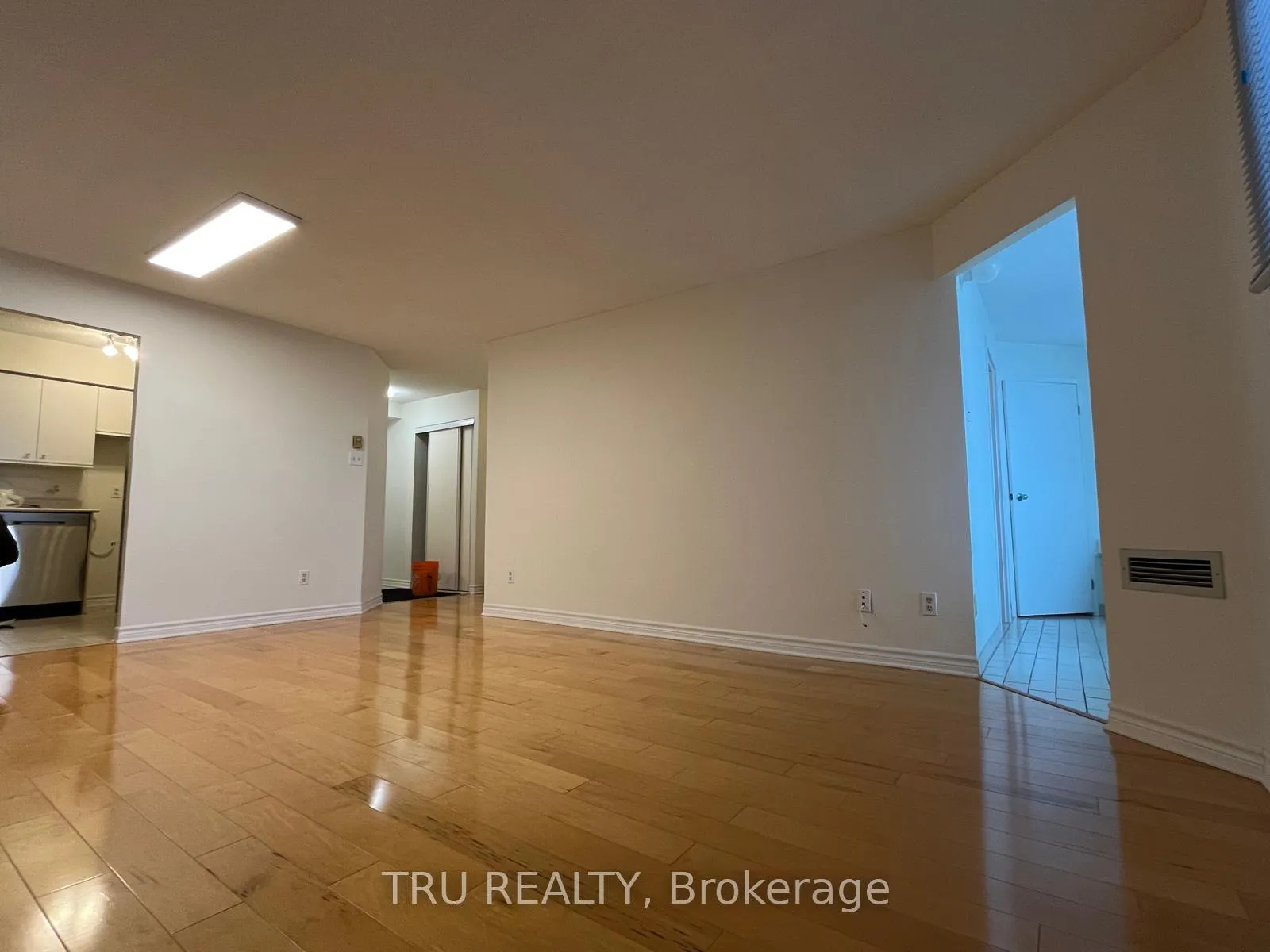 Photo 12 of Unit 609, 1025 Grenon Avenue, Ottawa, Fairfield Heights — HOMEH