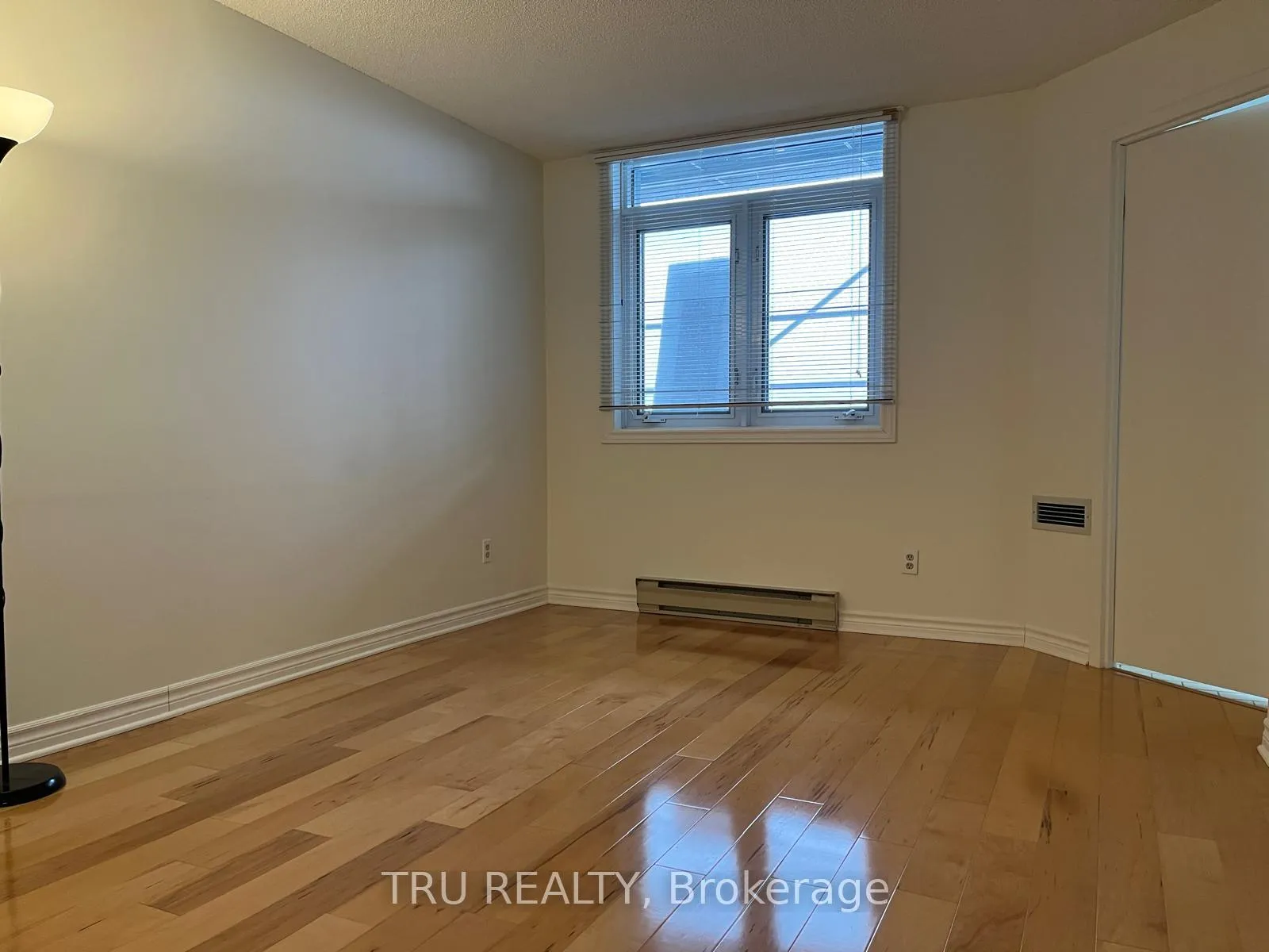 Photo 15 of Unit 609, 1025 Grenon Avenue, Ottawa, Fairfield Heights — HOMEH