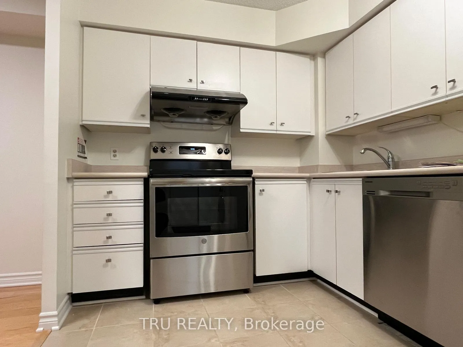 Photo 16 of Unit 609, 1025 Grenon Avenue, Ottawa, Fairfield Heights — HOMEH