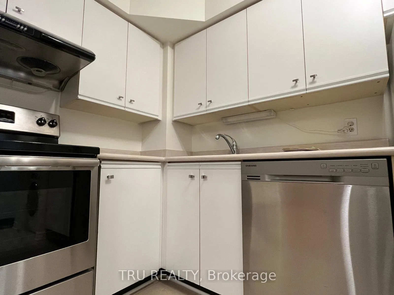 Photo 19 of Unit 609, 1025 Grenon Avenue, Ottawa, Fairfield Heights — HOMEH
