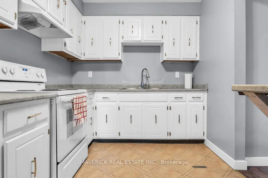 Photo 6 of Unit F, 308 Bluevale Street, Waterloo — HOMEH