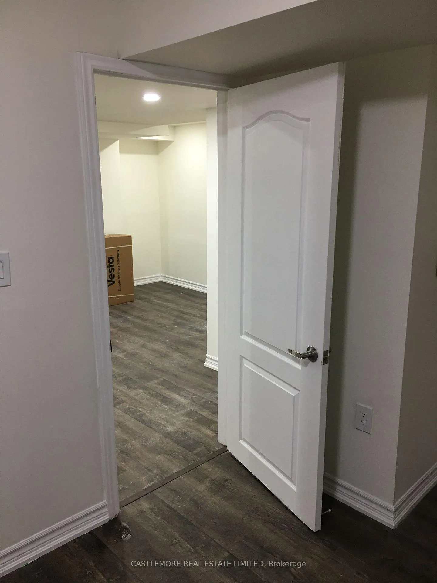 Photo 10 of 11 Bannister (Basement) Crescent, Brampton, Northwest Brampton — HOMEH