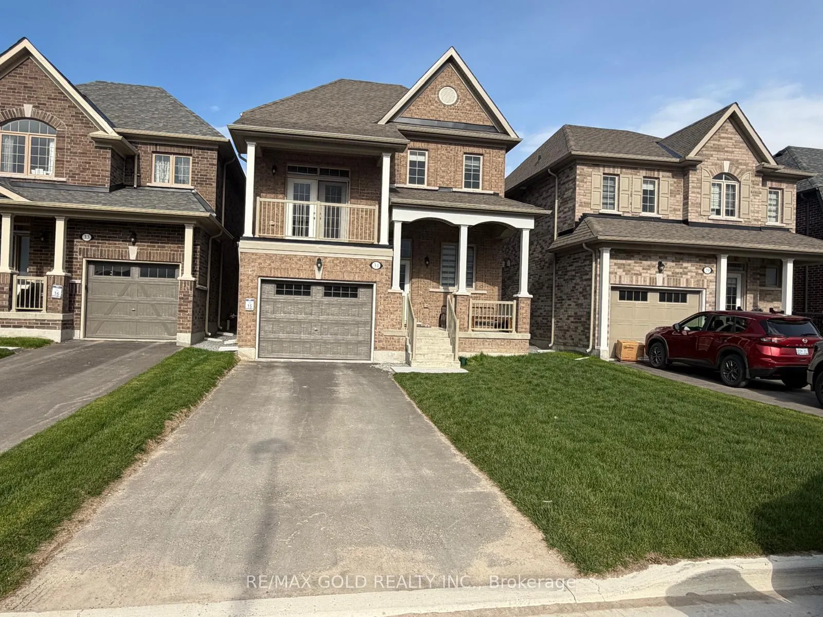 Front of 31 Lawrence D. Pridham Avenue