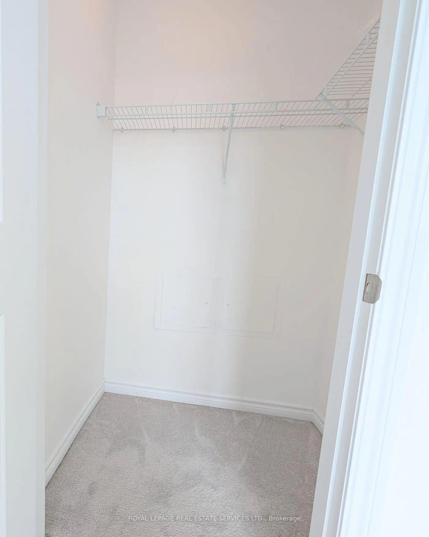 Photo 5 of Unit 435, 125 Shoreview Place, Hamilton, Lakeshore — HOMEH
