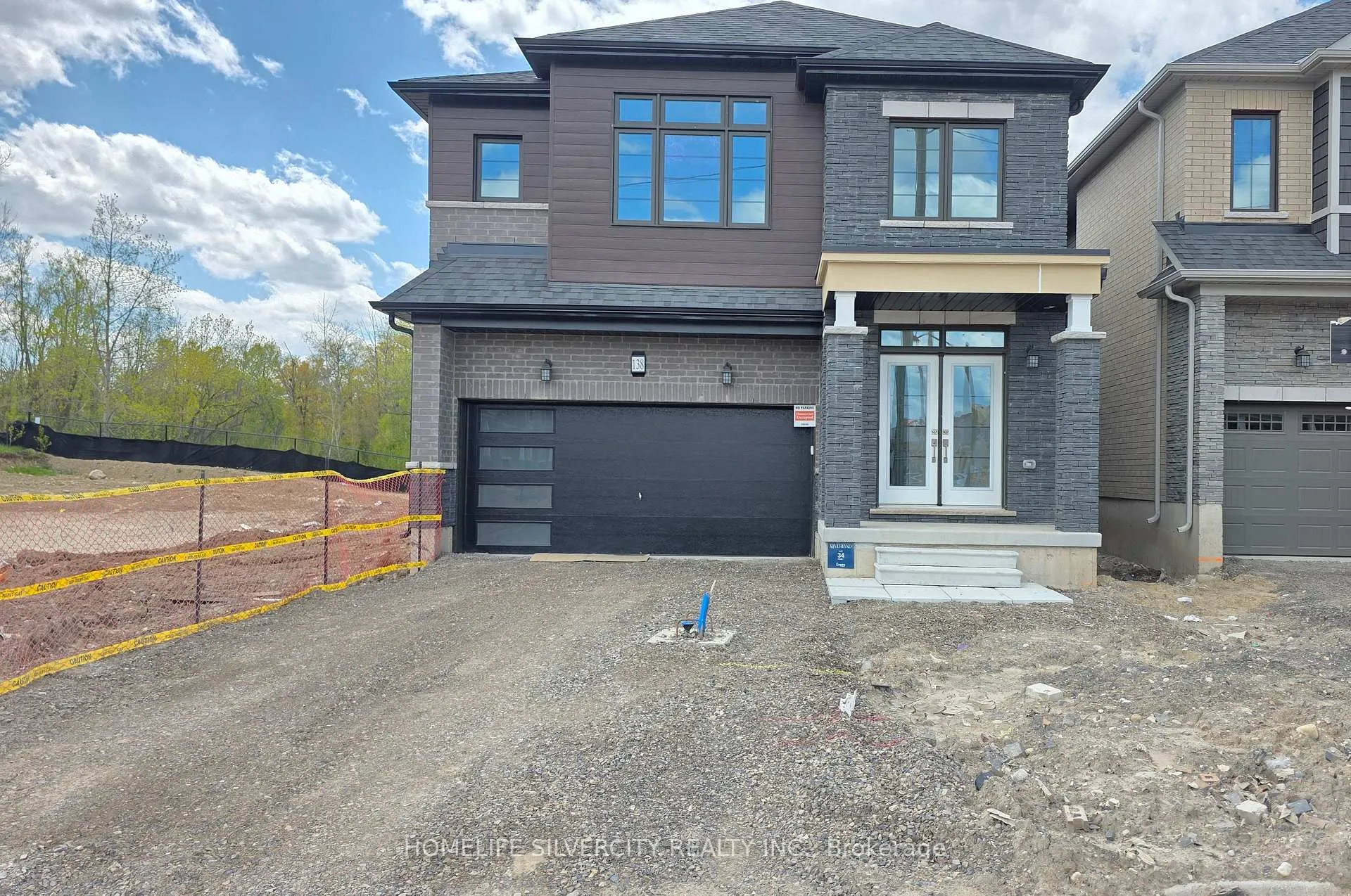 Photo 1 of 138 Adeline Crescent, Hamilton, Normanhurst — HOMEH