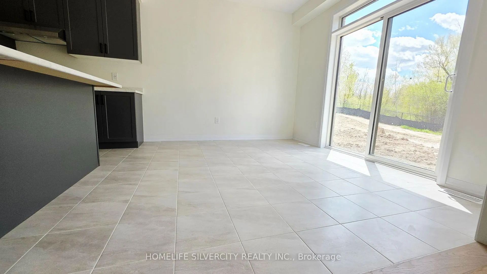 Photo 4 of 138 Adeline Crescent, Hamilton, Normanhurst — HOMEH