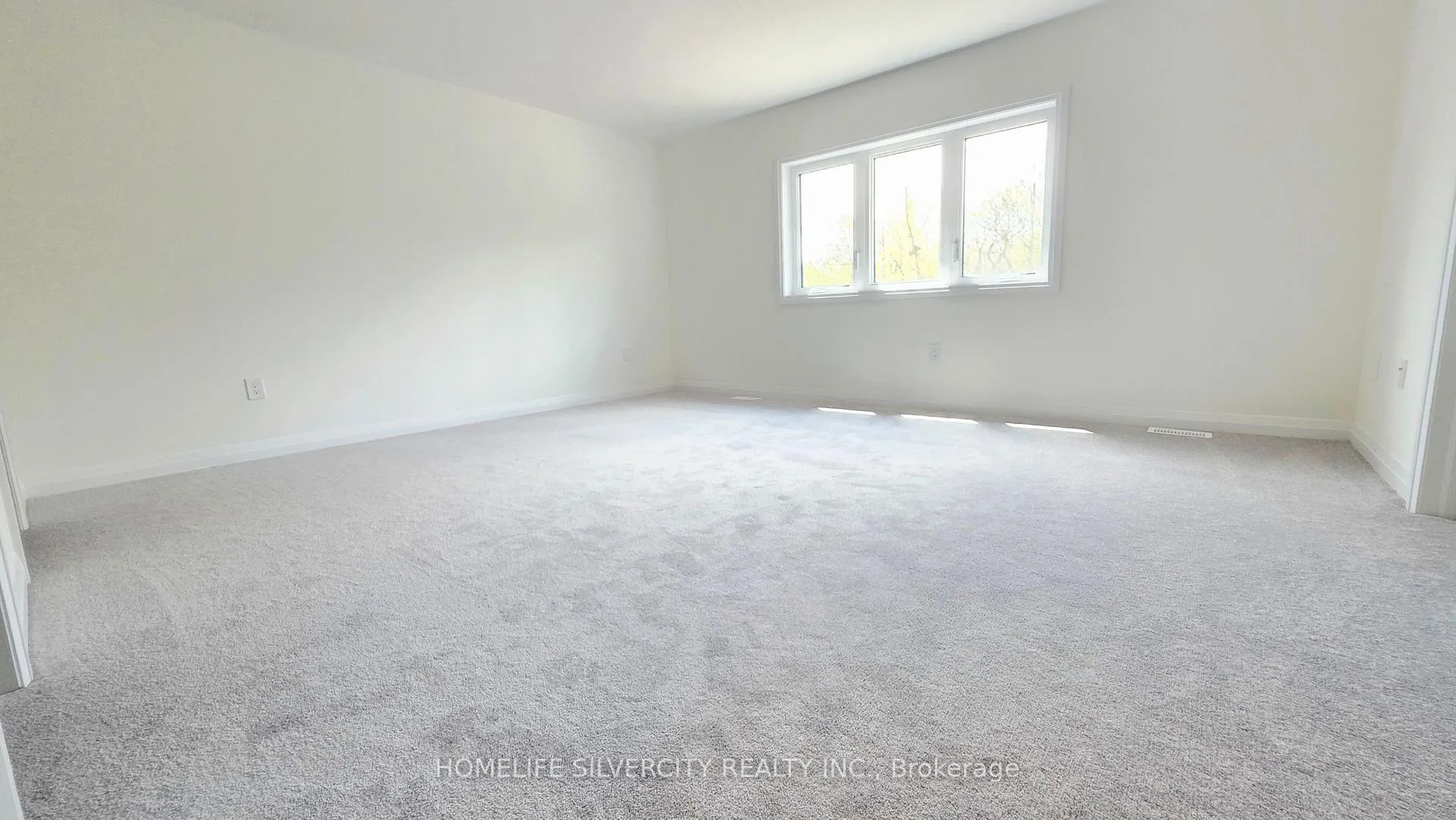 Photo 18 of 138 Adeline Crescent, Hamilton, Normanhurst — HOMEH