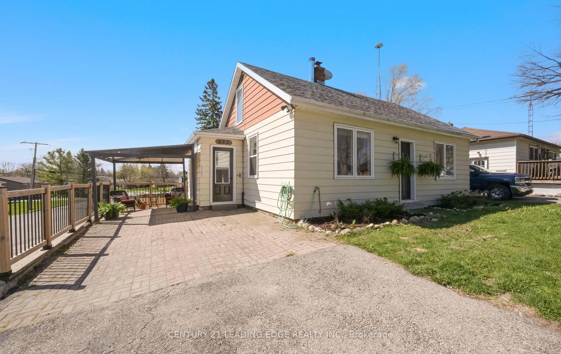 Photo 1 of 333 Andrew Street, Shelburne — HOMEH