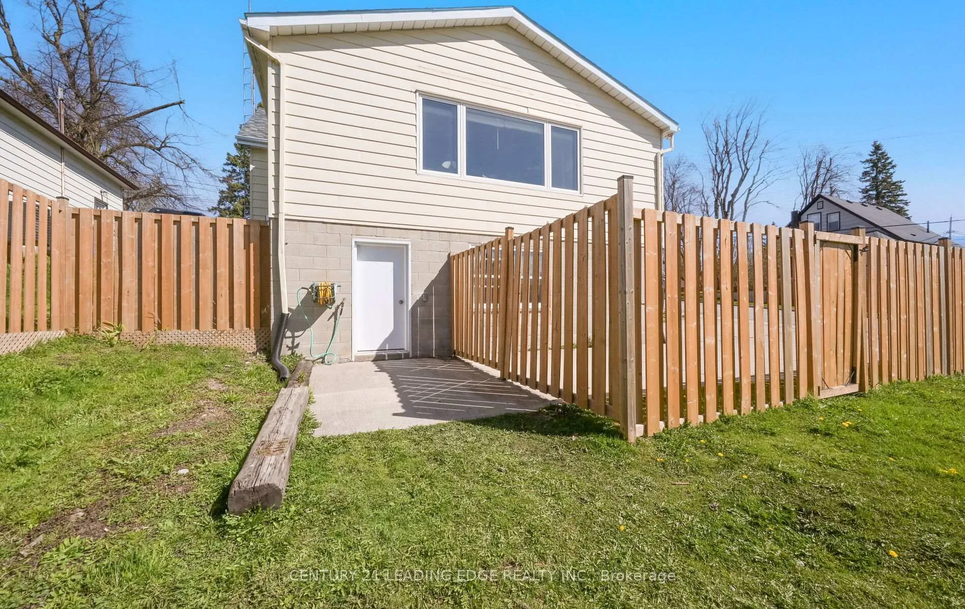 Photo 7 of 333 Andrew Street, Shelburne — HOMEH