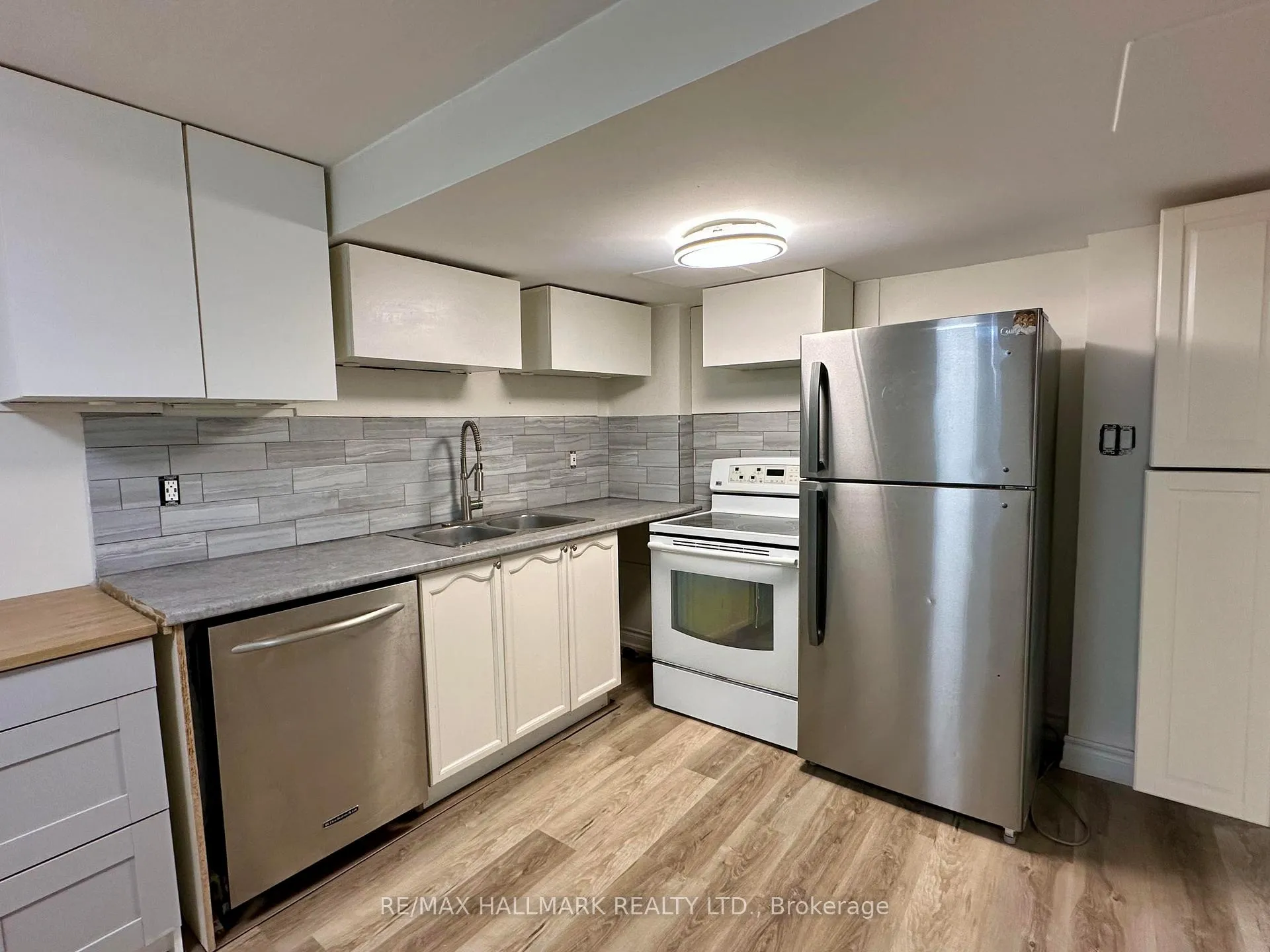 Photo 1 of Unit Bsmt, 83 Red River Crescent, Newmarket, Woodland Hill — HOMEH