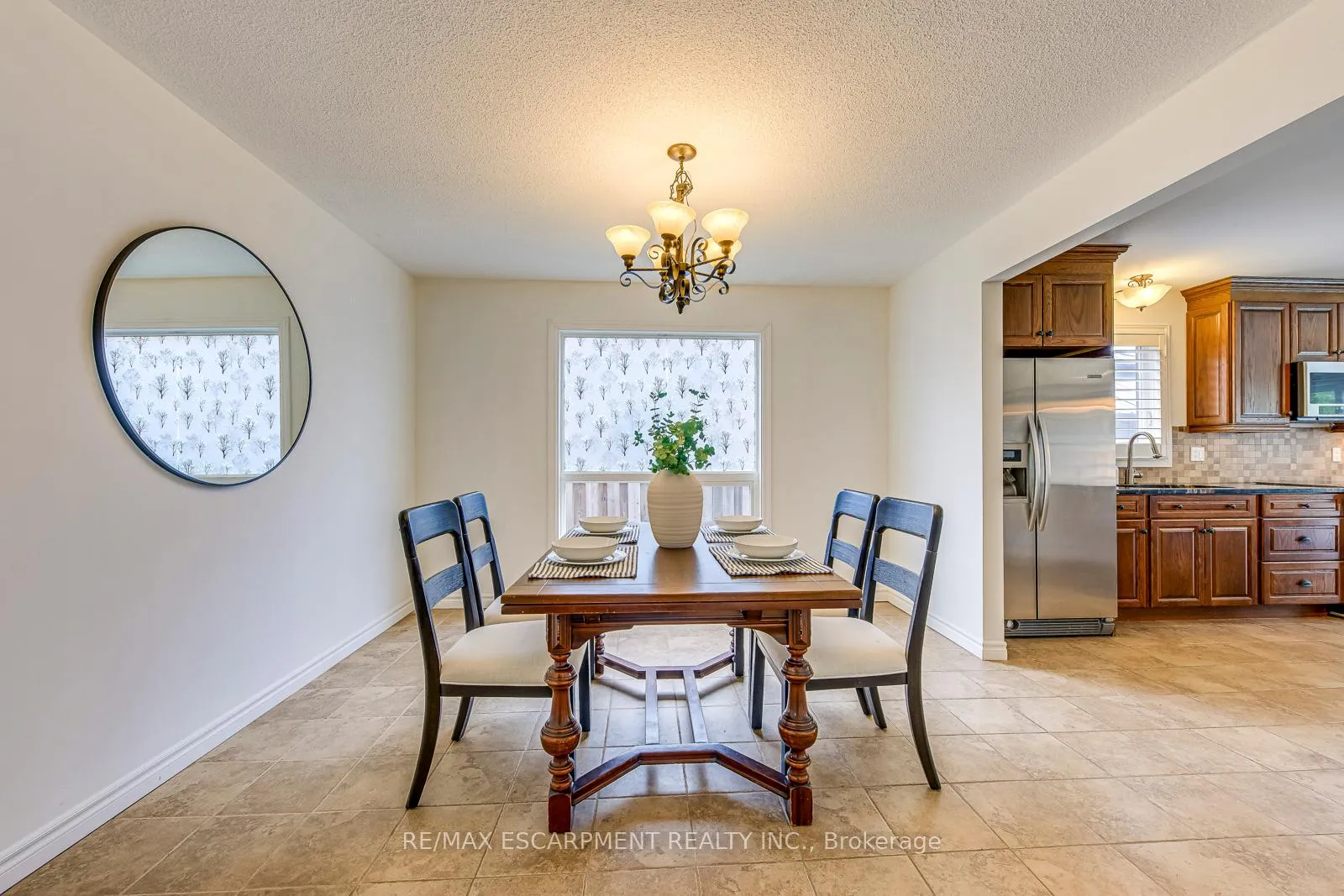 Photo 10 of 43 Niska Drive, Hamilton, Waterdown — HOMEH