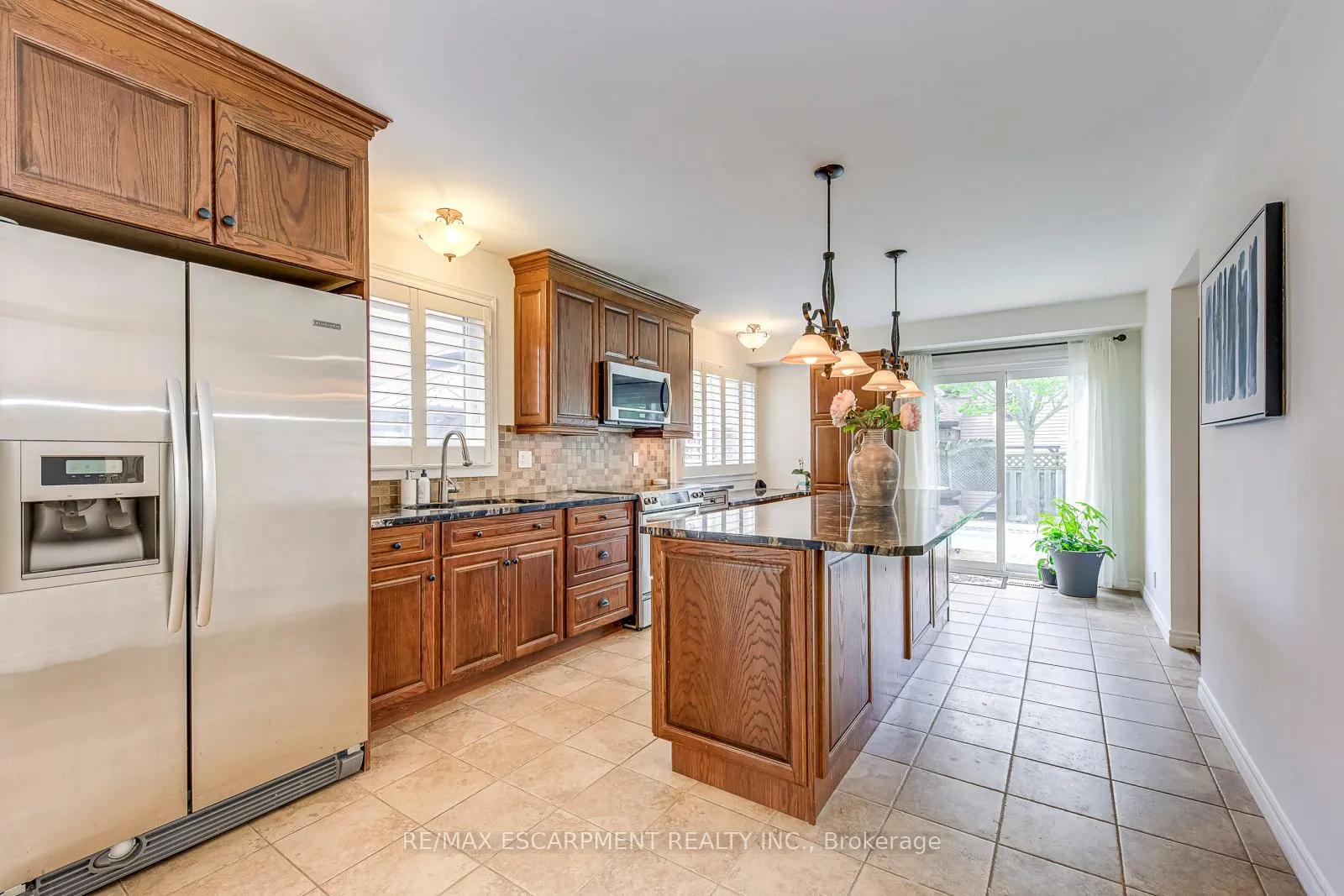 Photo 12 of 43 Niska Drive, Hamilton, Waterdown — HOMEH