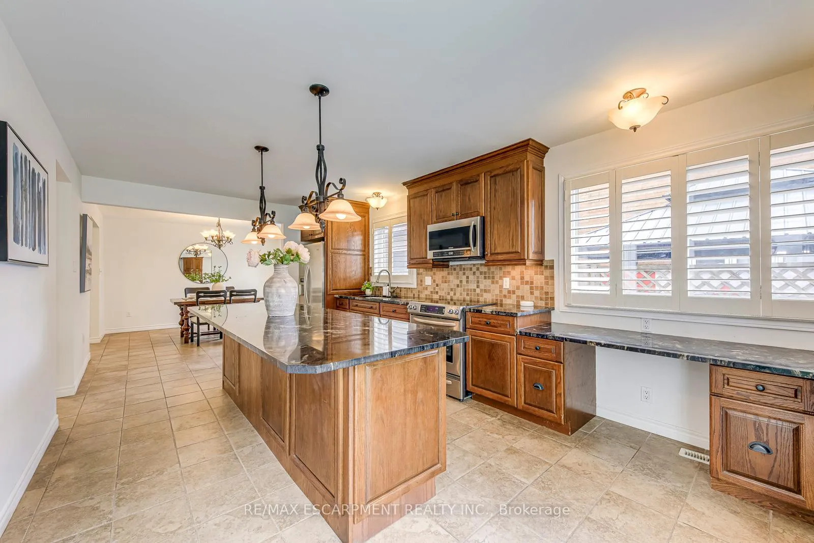 Photo 17 of 43 Niska Drive, Hamilton, Waterdown — HOMEH