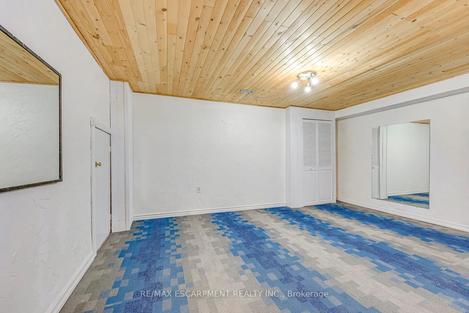 Photo 38 of 43 Niska Drive, Hamilton, Waterdown — HOMEH