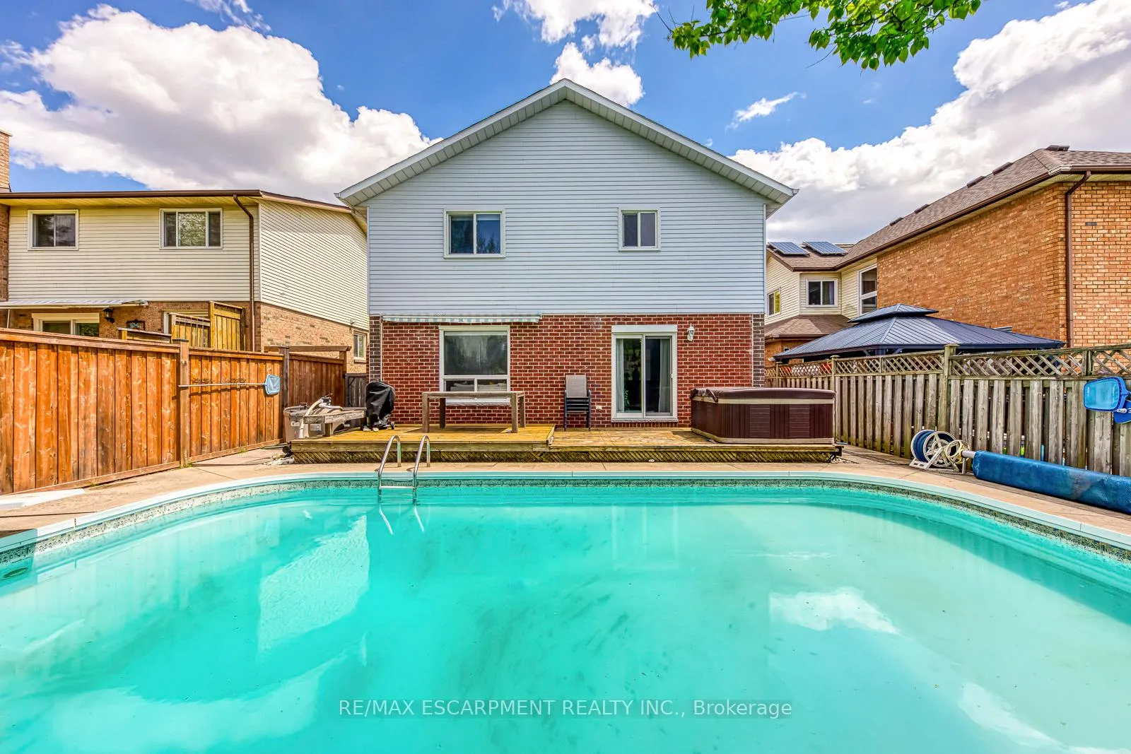 Photo 46 of 43 Niska Drive, Hamilton, Waterdown — HOMEH