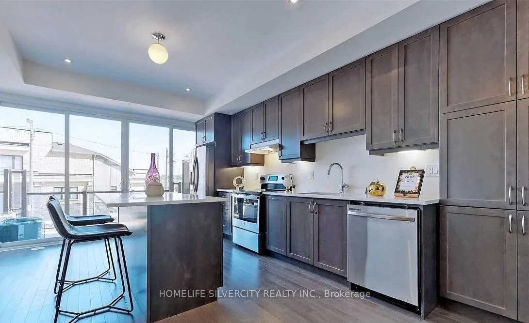 Photo 3 of 783 Port Darlington Road, Clarington, Bowmanville — HOMEH
