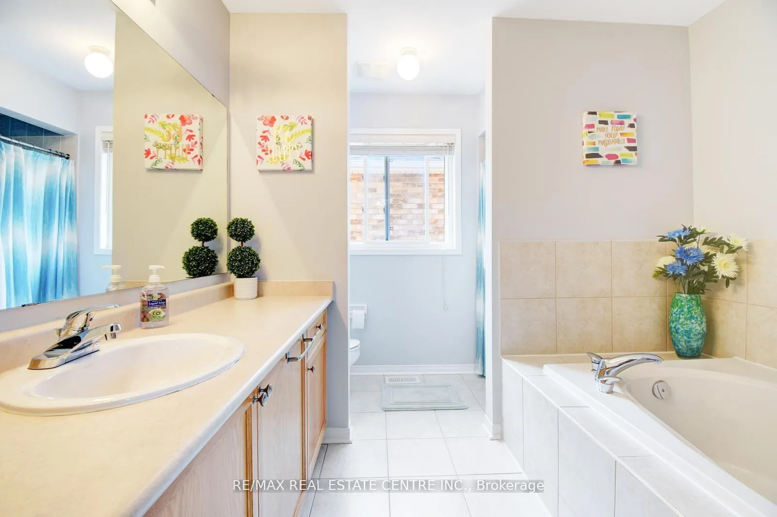Photo 24 of 103 Botavia Downs Drive, Brampton, Fletcher's Meadow — HOMEH