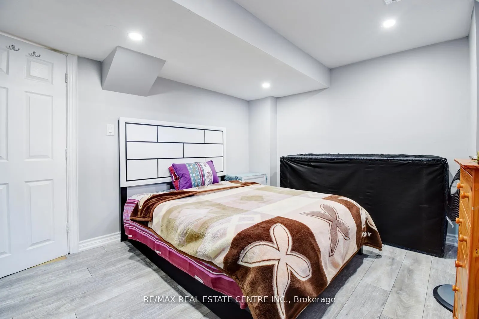 Photo 35 of 103 Botavia Downs Drive, Brampton, Fletcher's Meadow — HOMEH