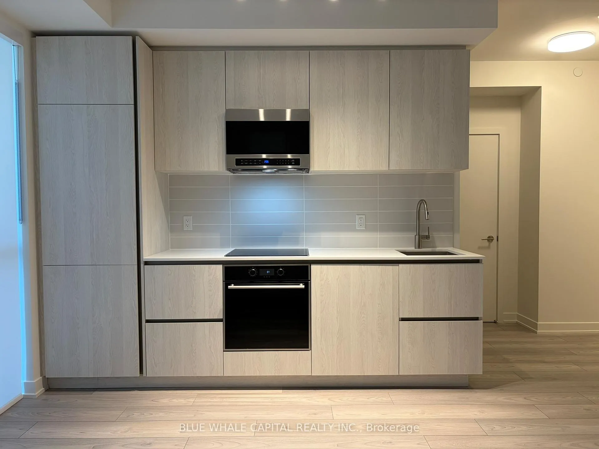 Photo 2 of Unit 710, 120 Broadway Avenue, Toronto, Mount Pleasant West — HOMEH