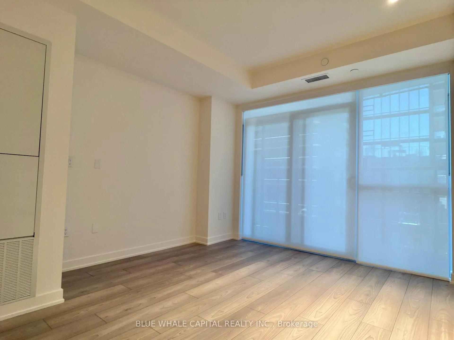 Photo 4 of Unit 710, 120 Broadway Avenue, Toronto, Mount Pleasant West — HOMEH