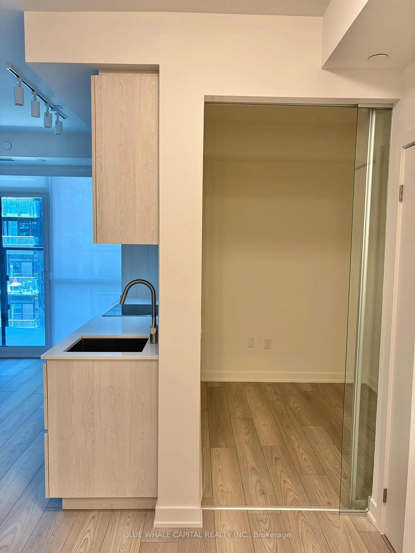 Photo 7 of Unit 710, 120 Broadway Avenue, Toronto, Mount Pleasant West — HOMEH
