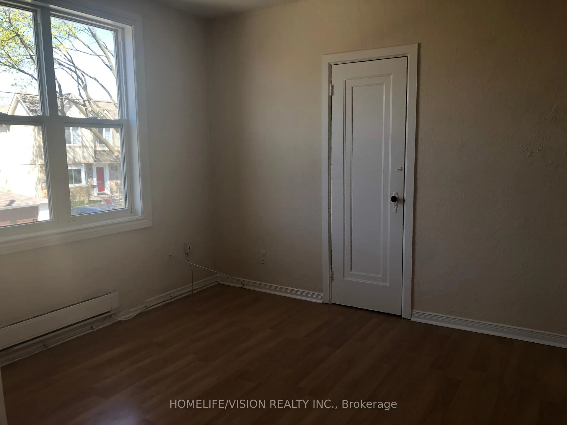 Photo 1 of Unit 2, 421 Sutherland Drive, Toronto, Leaside — HOMEH