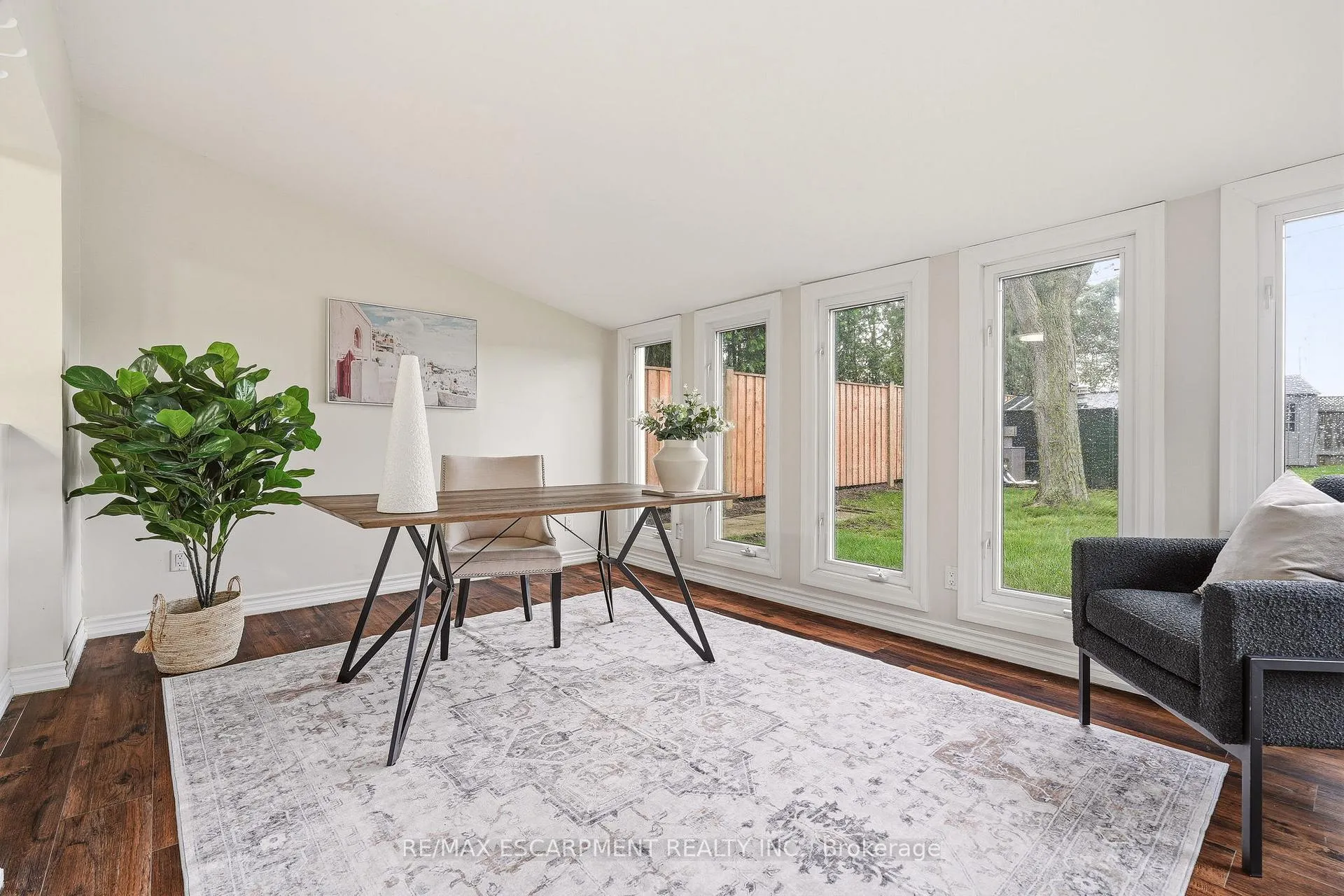 Photo 10 of 694 Mullin Way, Burlington, Appleby — HOMEH