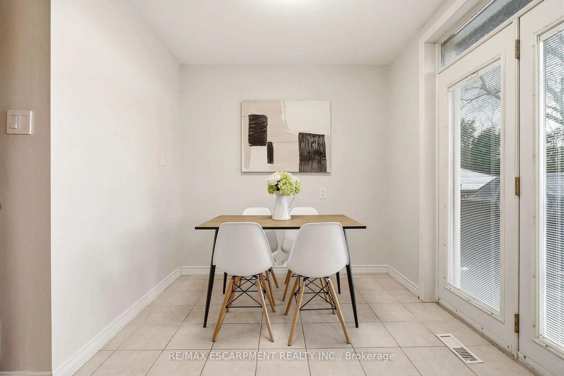 Photo 20 of 694 Mullin Way, Burlington, Appleby — HOMEH