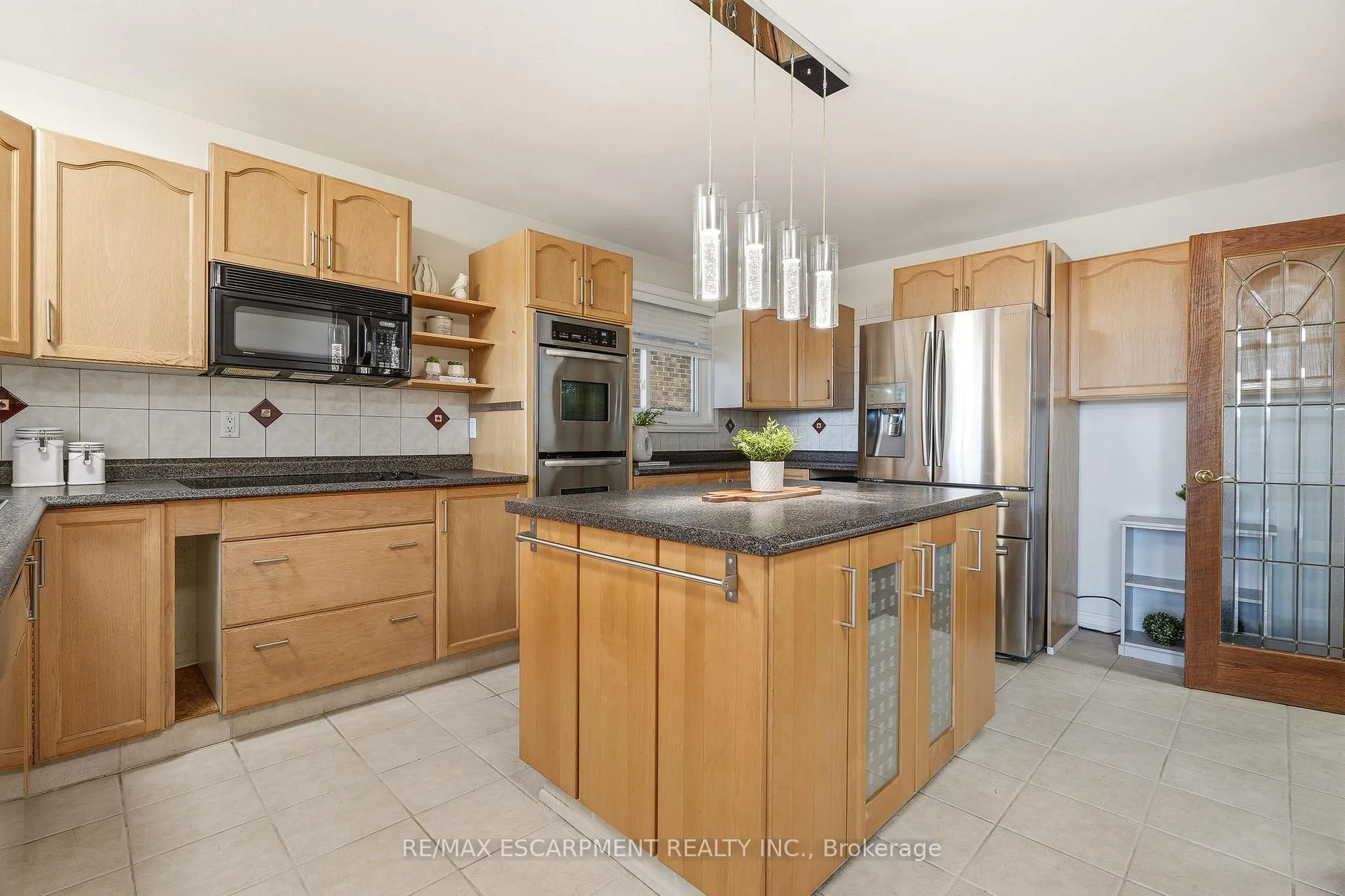 Photo 22 of 694 Mullin Way, Burlington, Appleby — HOMEH