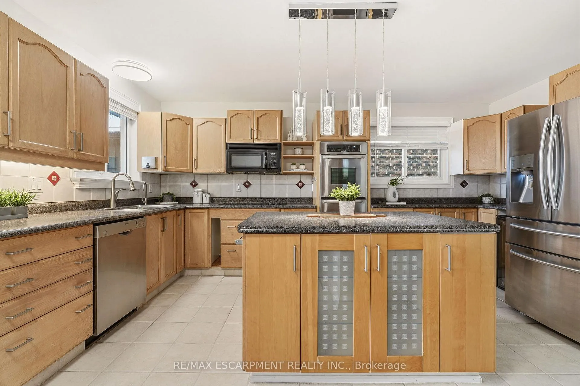 Photo 23 of 694 Mullin Way, Burlington, Appleby — HOMEH