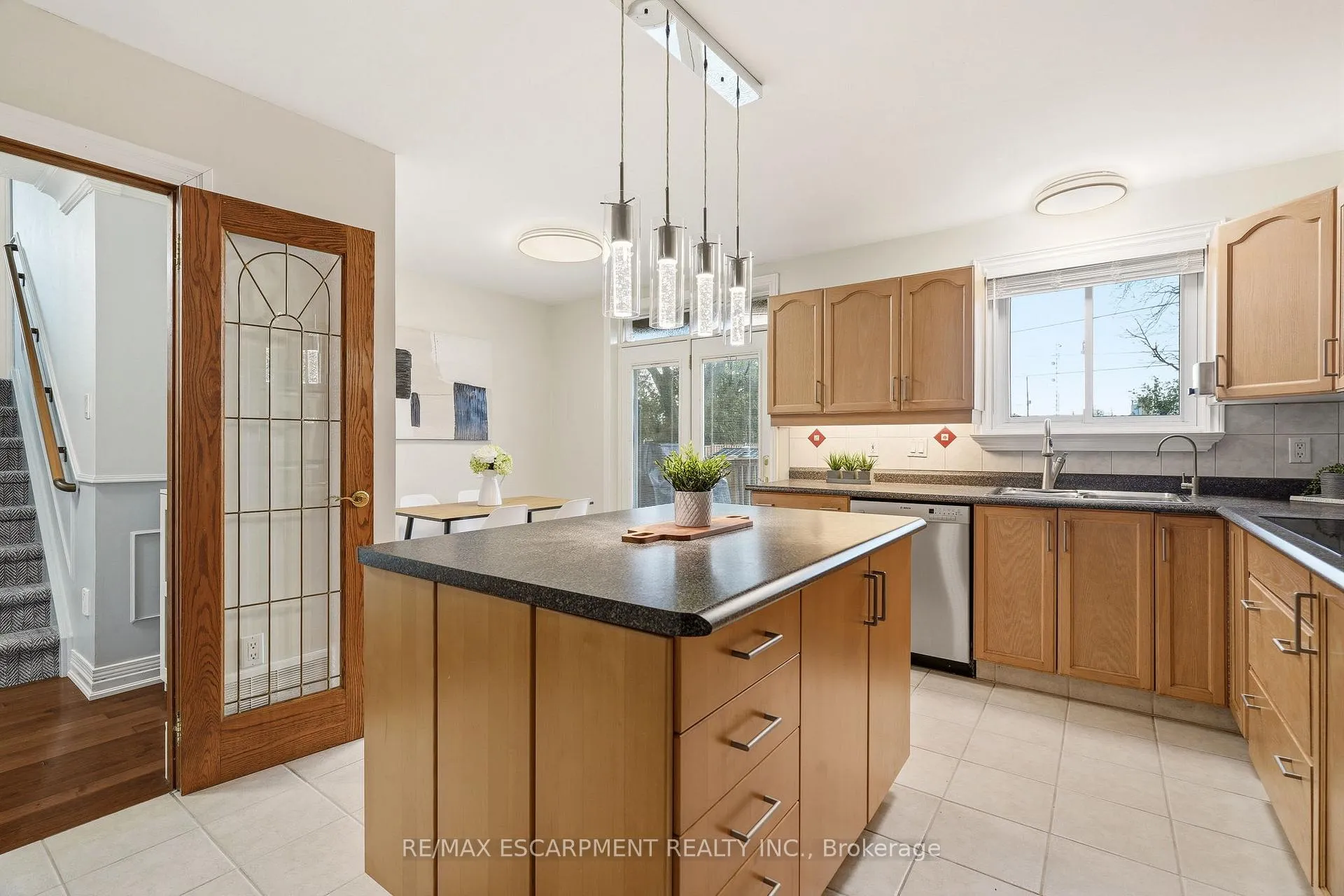 Photo 25 of 694 Mullin Way, Burlington, Appleby — HOMEH