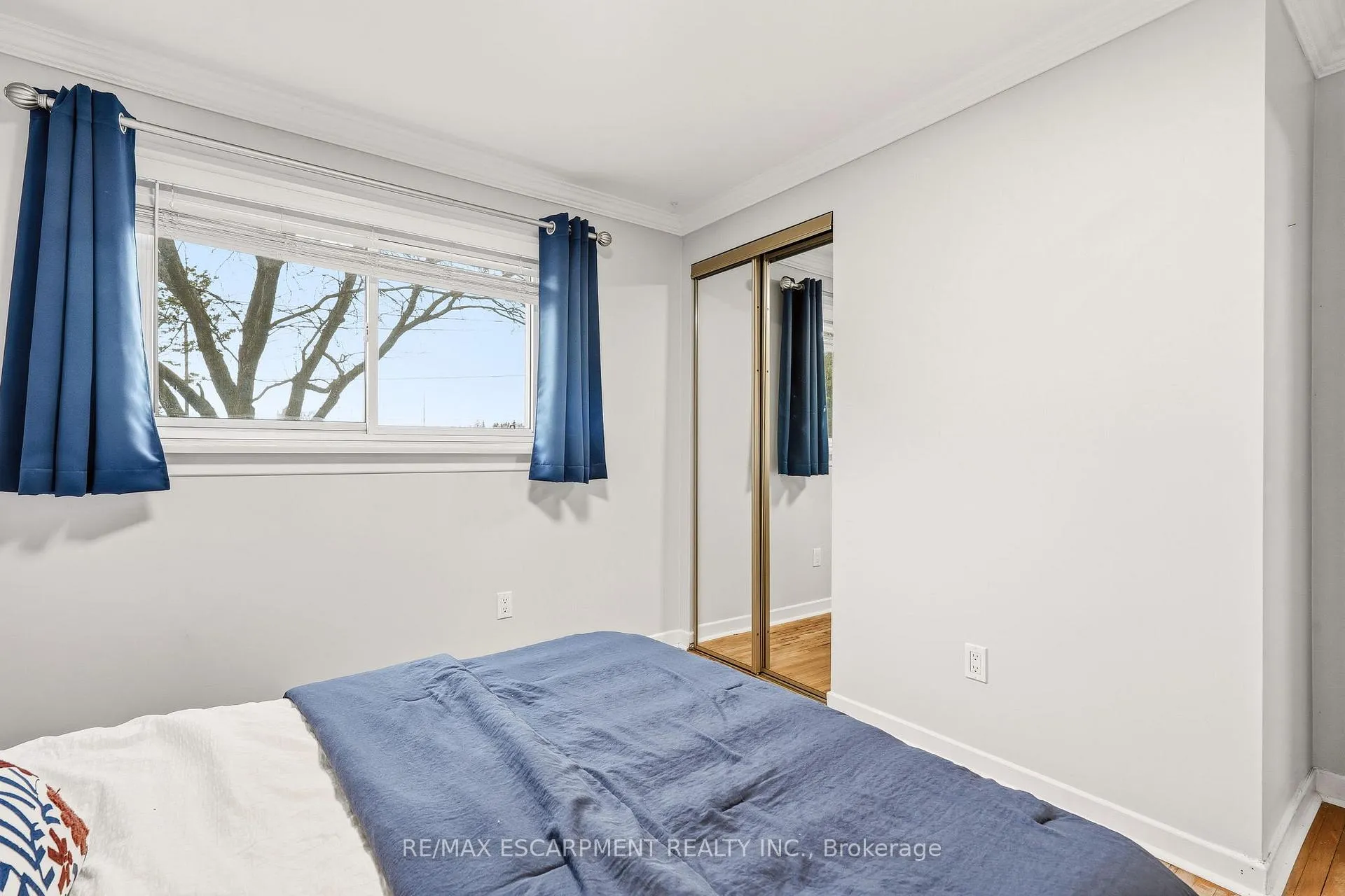Photo 33 of 694 Mullin Way, Burlington, Appleby — HOMEH