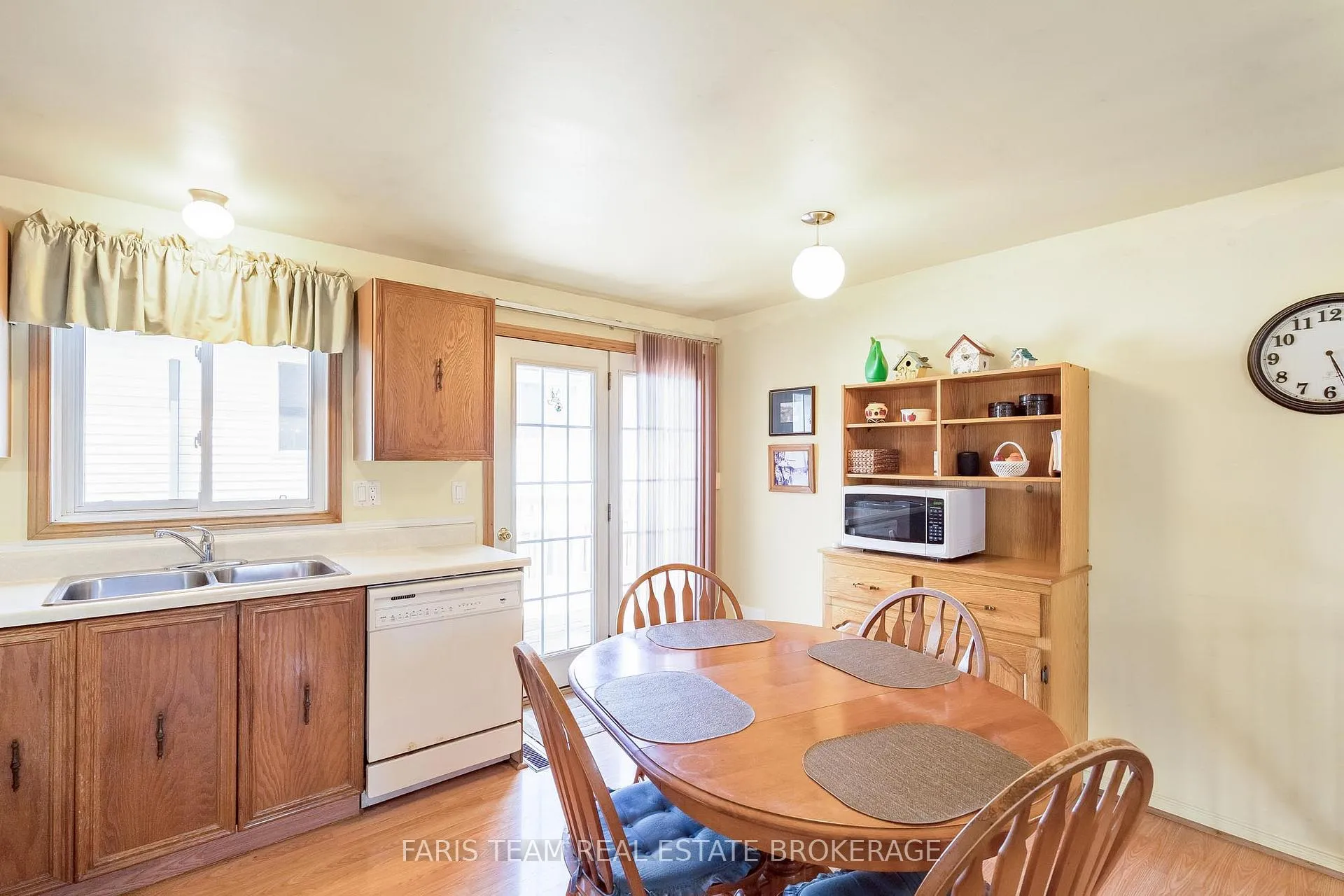 Photo 5 of 308 Christine Drive, Midland — HOMEH
