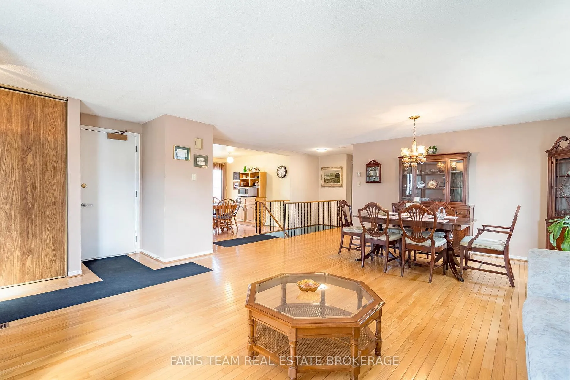 Photo 12 of 308 Christine Drive, Midland — HOMEH