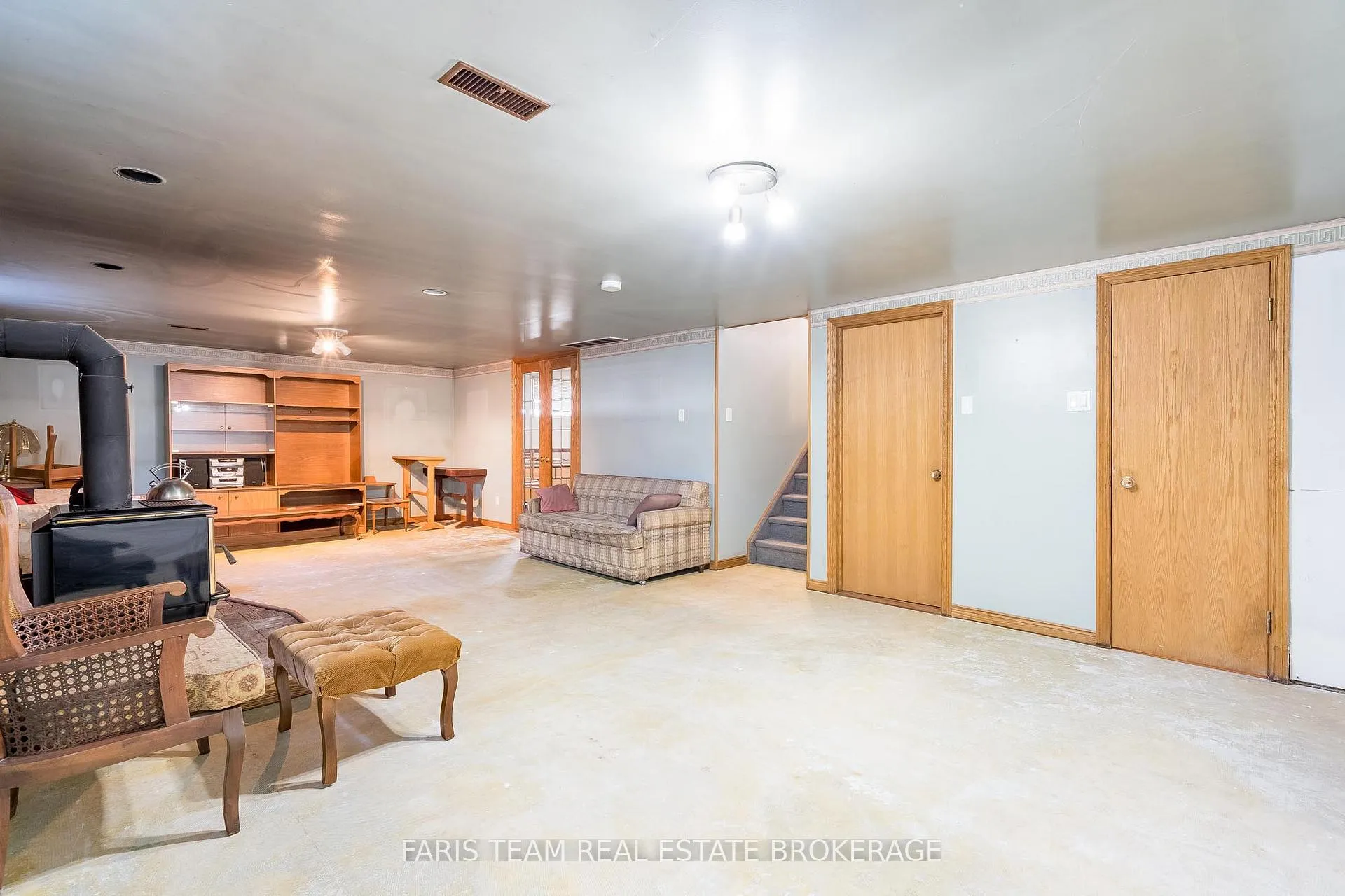 Photo 21 of 308 Christine Drive, Midland — HOMEH