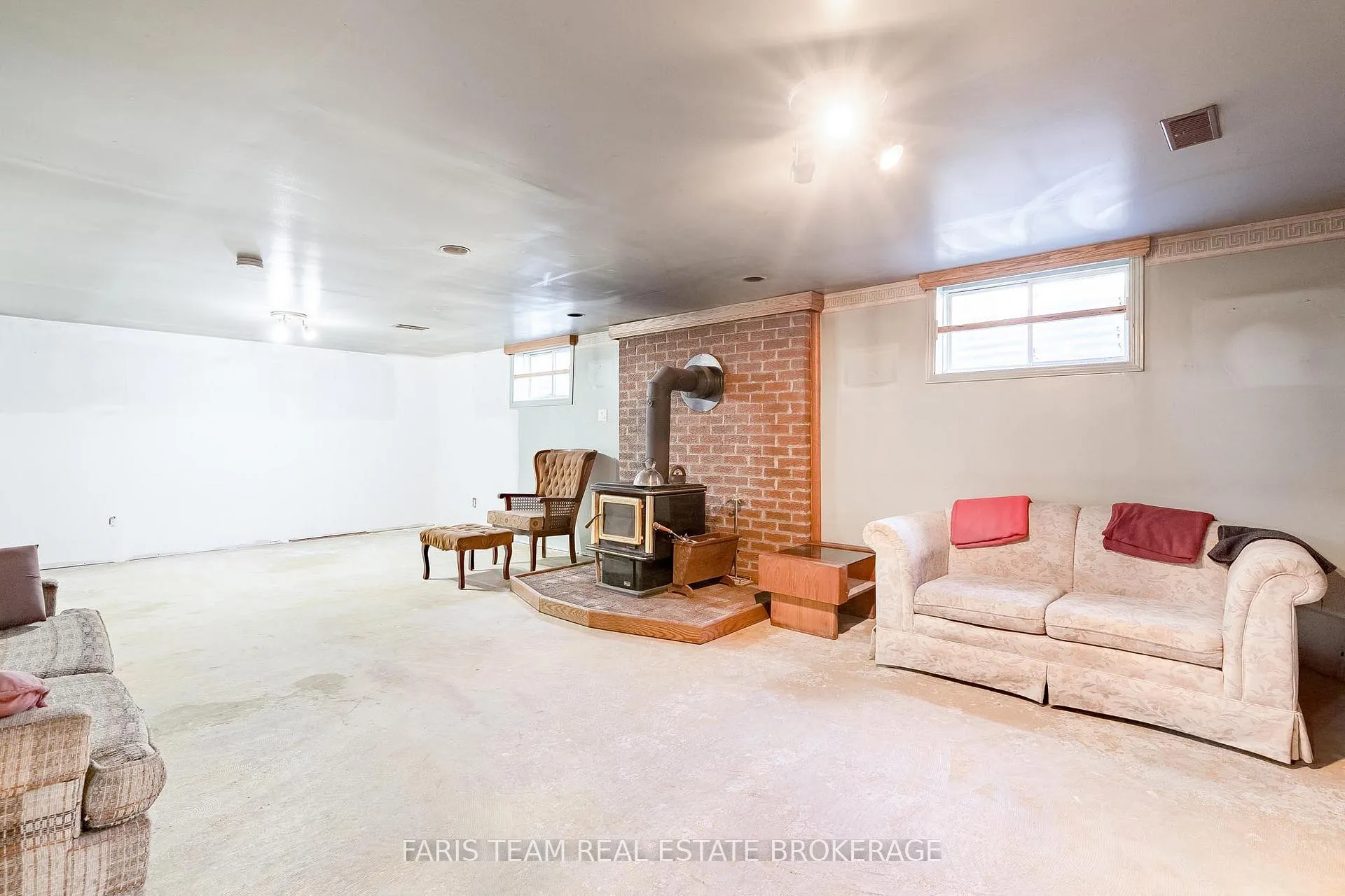 Photo 22 of 308 Christine Drive, Midland — HOMEH