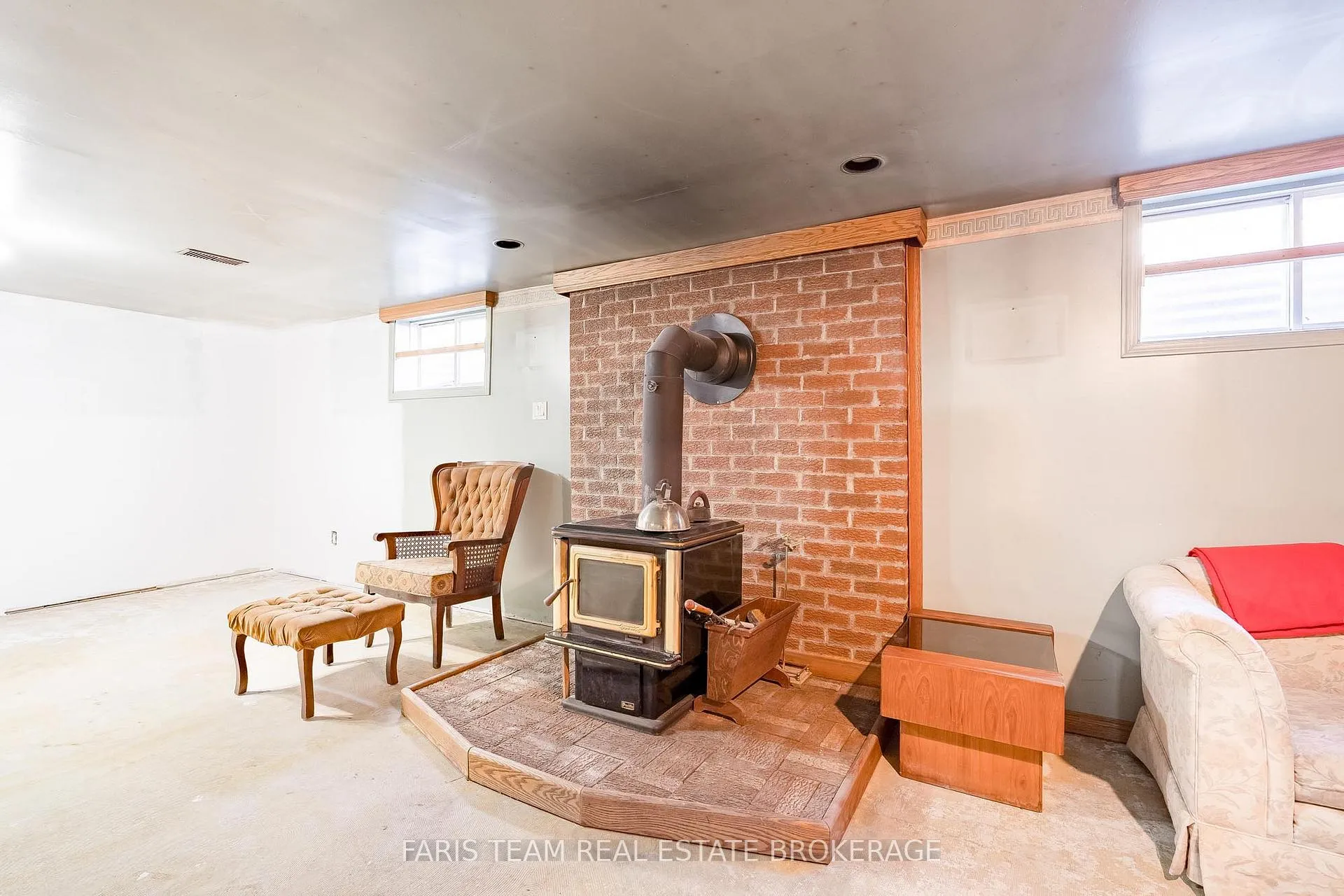 Photo 23 of 308 Christine Drive, Midland — HOMEH
