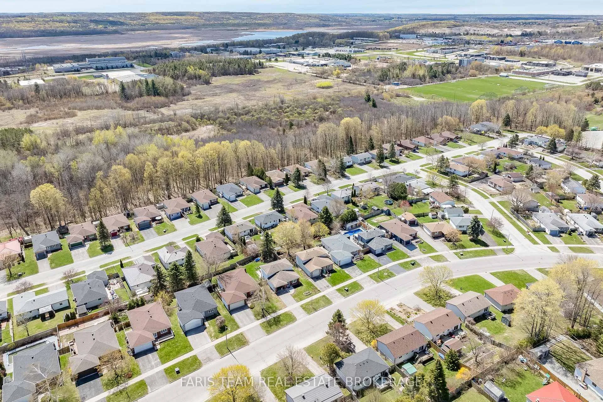 Photo 31 of 308 Christine Drive, Midland — HOMEH