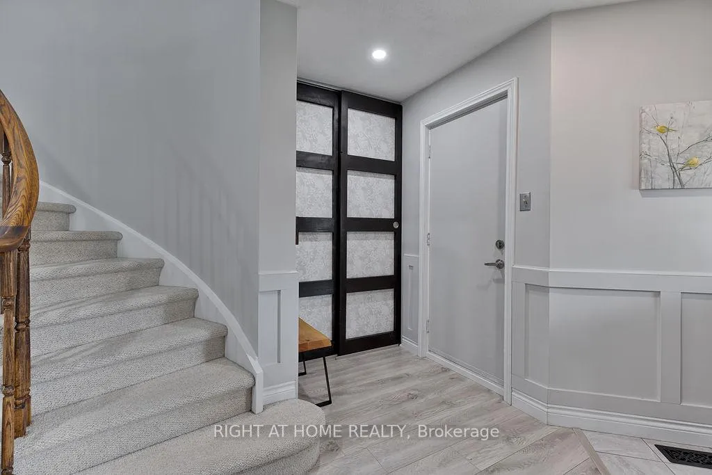 Photo 9 of 29 Peacock Crescent, Ottawa, Barrhaven - Cedargrove/Fraserdale — HOMEH