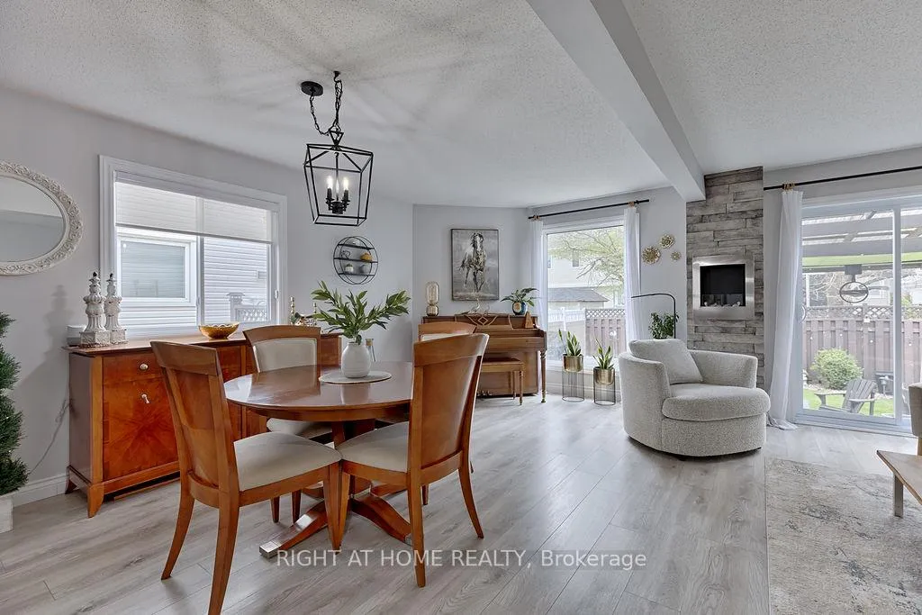Photo 16 of 29 Peacock Crescent, Ottawa, Barrhaven - Cedargrove/Fraserdale — HOMEH