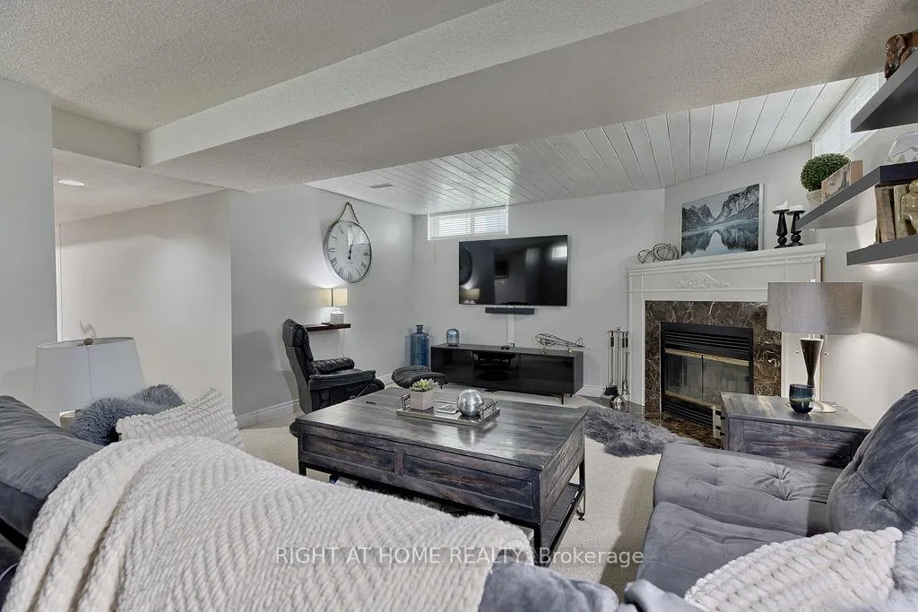 Photo 41 of 29 Peacock Crescent, Ottawa, Barrhaven - Cedargrove/Fraserdale — HOMEH