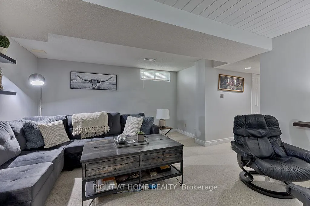 Photo 42 of 29 Peacock Crescent, Ottawa, Barrhaven - Cedargrove/Fraserdale — HOMEH