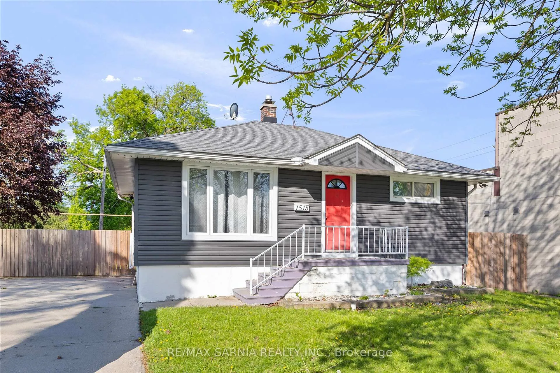 Photo of 1515 Tourangeau Road