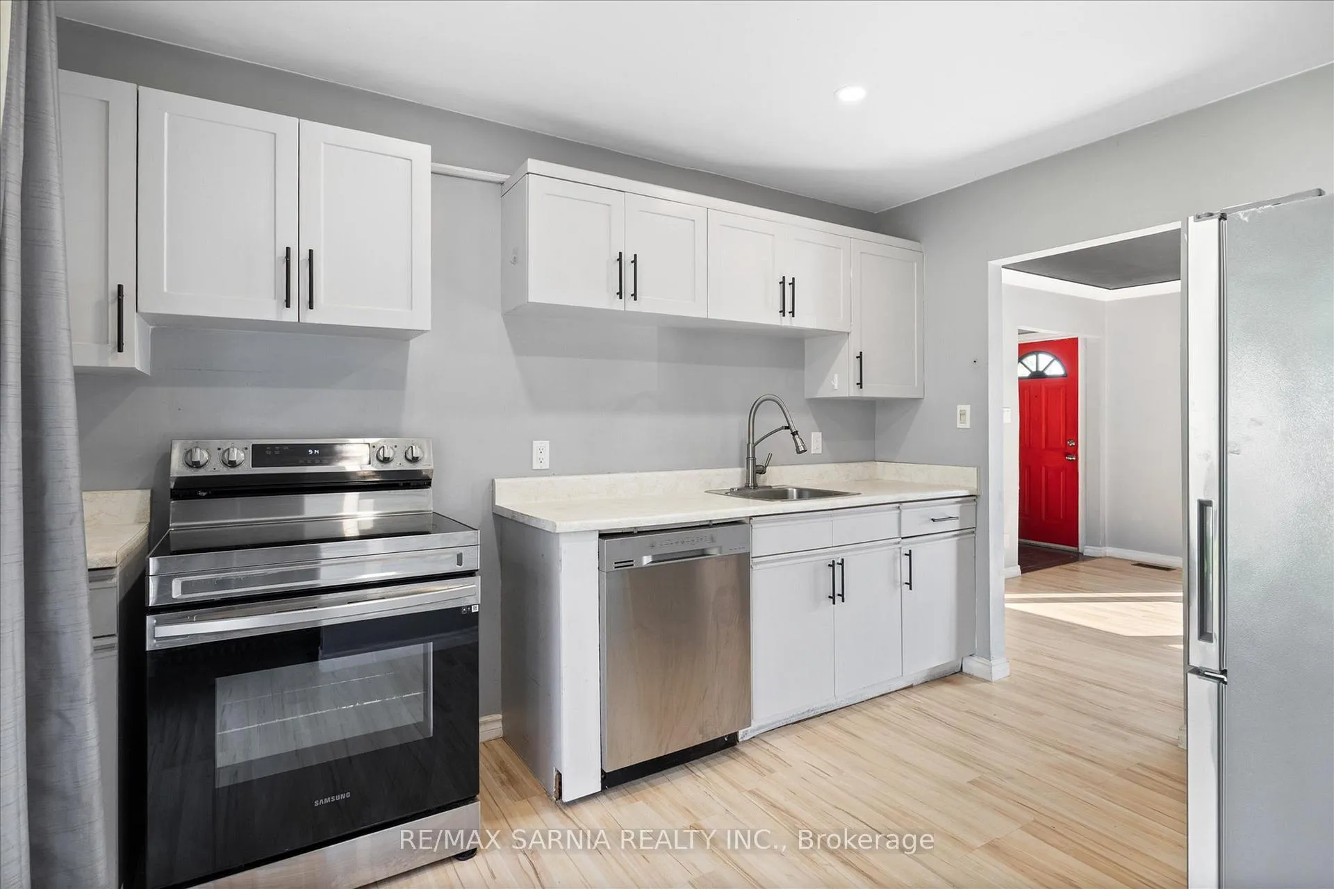 Photo 5 of 1515 Tourangeau Road, Windsor — HOMEH